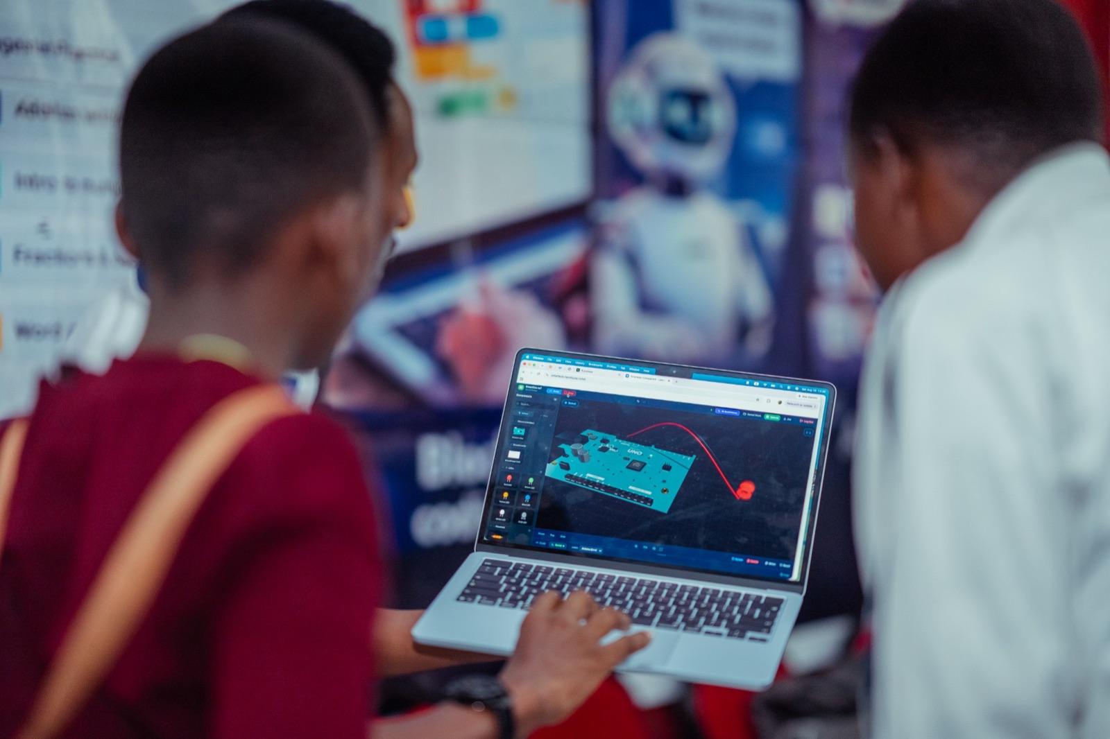 Students building an Arduino circuit in the SmartEdu IoT Lab
